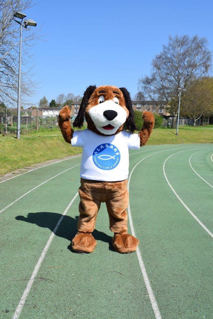 AlabareUK's tweet photo. Have you met our mascot #Roofus?

He can visit your school, community group or workplace to discuss the work Alabaré do in helping the #homeless and vulnerable!

Get in contact to find out more! https://t.co/CD5WIVLhUd