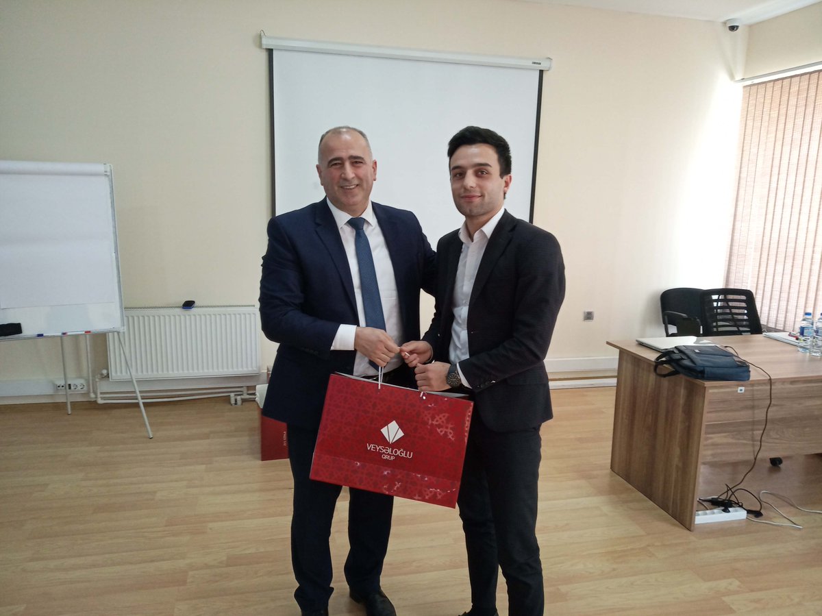 VeyselogluGroup's tweet photo. İnsan Resursları Direktoru ilə təcrübəçilərin görüşü keçirilmişdir
Ətraflı: https://t.co/jf01I7ELFc
#veyseloglu #veyseloglugroup https://t.co/FYrs1F0dt2