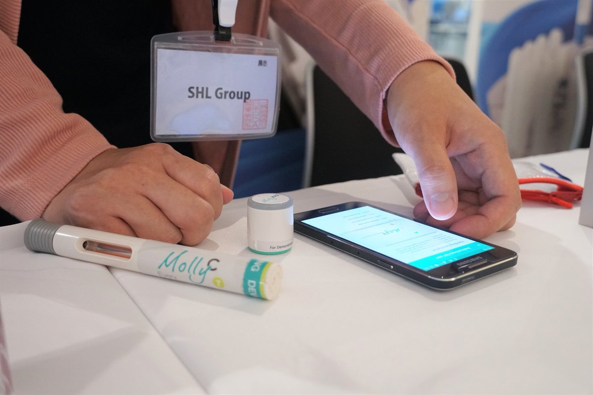 shl_medical's tweet photo. Have you dropped by SHL’s booth yet? Come and see our products on display while our experts demonstrate some devices for you! Come meet us!
#Tomorrowshealth #medtech #innovations #PDAJapan https://t.co/M1hh9BX7ue