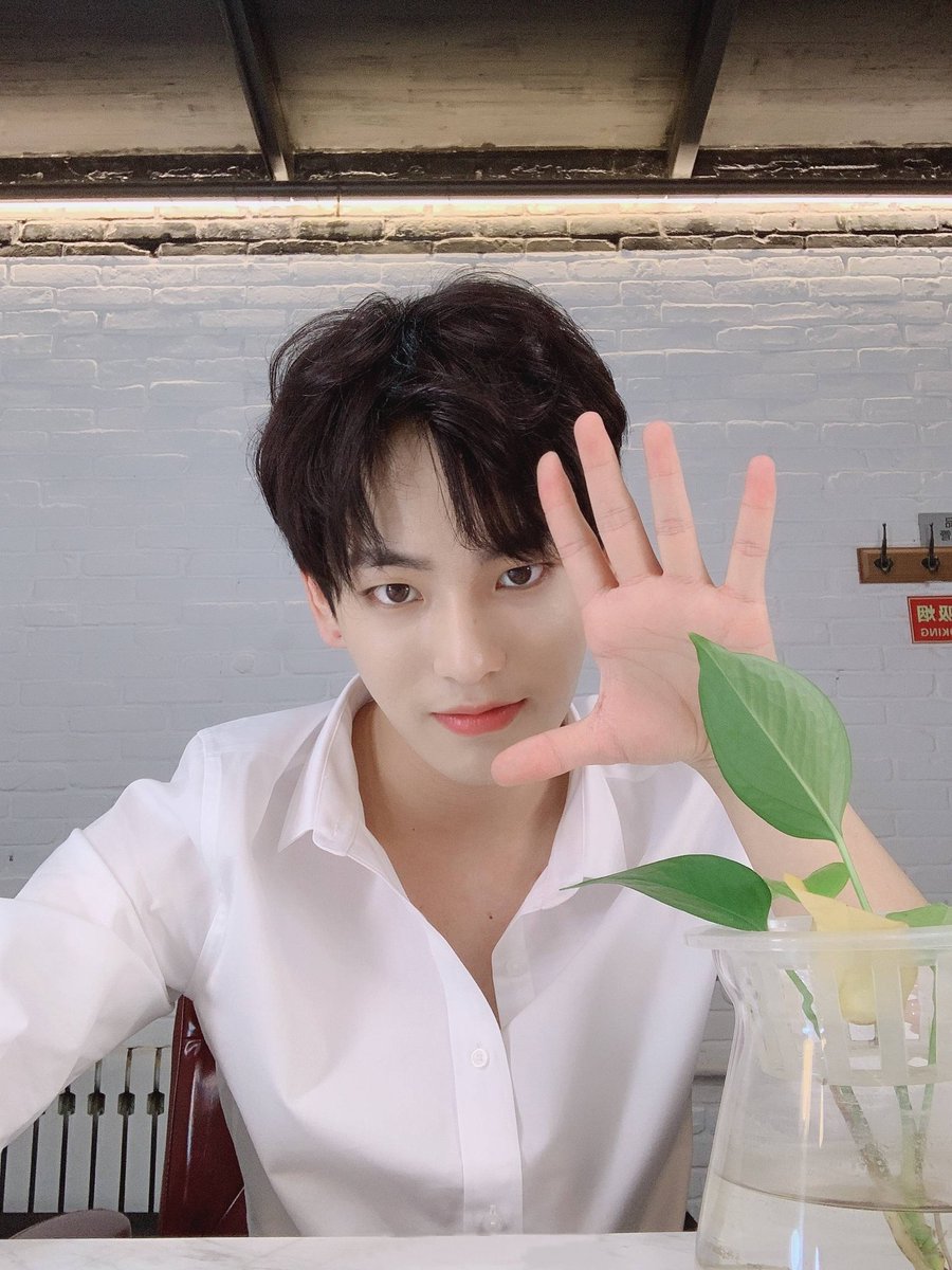 UNINE_YMMING's tweet photo. https://t.co/xrcQy9HXzQ