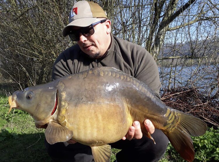 KARPER Consultant Sebastien over in France, 4 fish from a tricky canal, KARPER RS doing the business. #karperltd #carpfishing #carp #bait