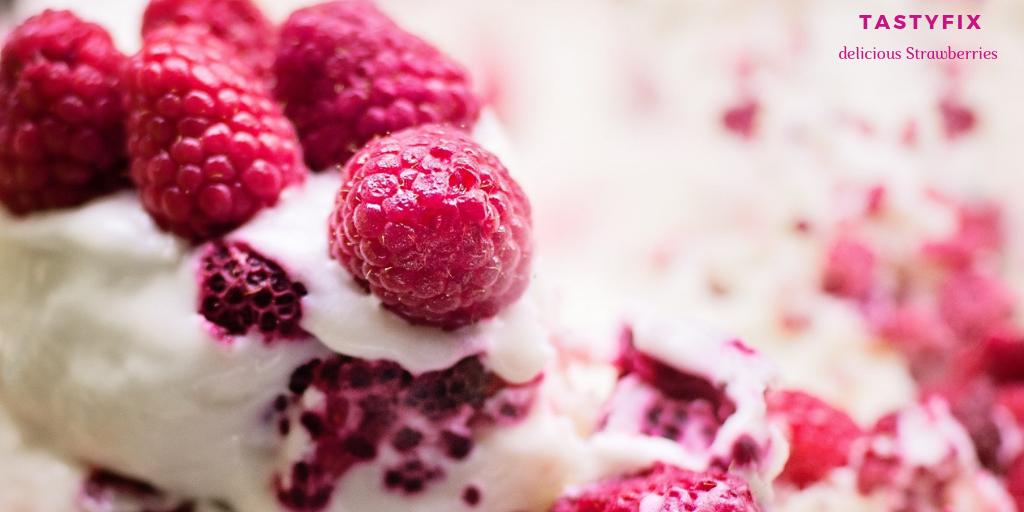 Tastyfix's tweet photo. Delicious strawberries cored in vanilla ice-cream
#perfectdessert #tasty #tastyfix #cocolatelove #dessert #food #foodporn #chocolate #strawberry #chococips #delicious #vanillaicecream #sweetdessert #cake #foodlove #shortcake #eat #strawberries🍓😋 https://t.co/ksnAvGdxQC