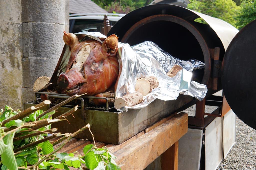 eurotoques_ire's tweet photo. RT- Some pics from last year at @ashfordcastle Join us at @VPLodge on Monday 27 May for the 2019 Food Awards. We forecast sun &amp; fun with pig on spit by @AndarlFarm &amp; lunch prepared with this year’s award winning products - voted by chefs, to be revealed on the day. DM for details https://t.co/lE4F7kj7yK