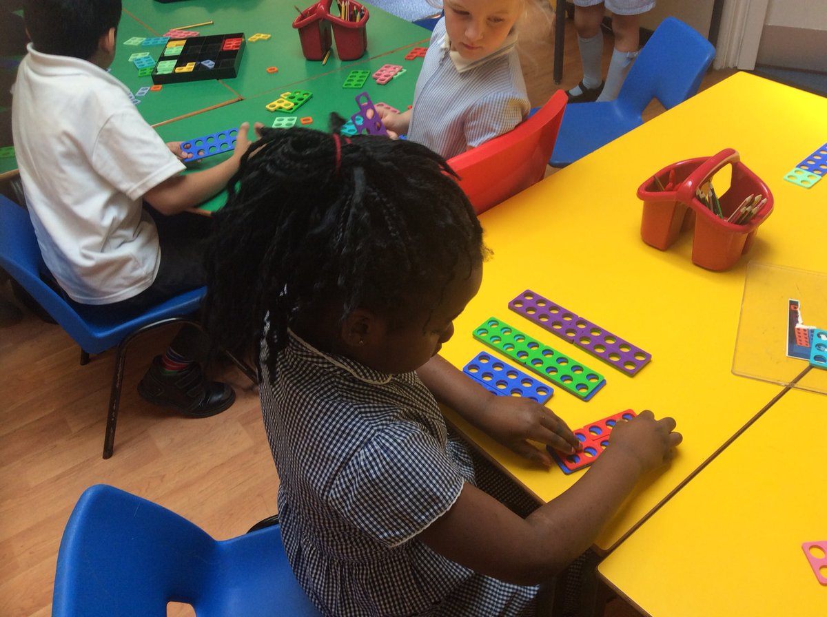RecordBSTM's tweet photo. We have been using numicon to work out double and half of numbers #STMMaths #STMFractions https://t.co/InCPjtAi7F