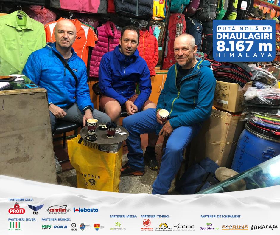 Windy weather on the ridge and no good forecast. Horia, Marius and Peter attempt for the final ascent has not been successful. After all their hard work, with weather conditions against all their plans, they decided to turn back in the base camp and to plan the way back home.