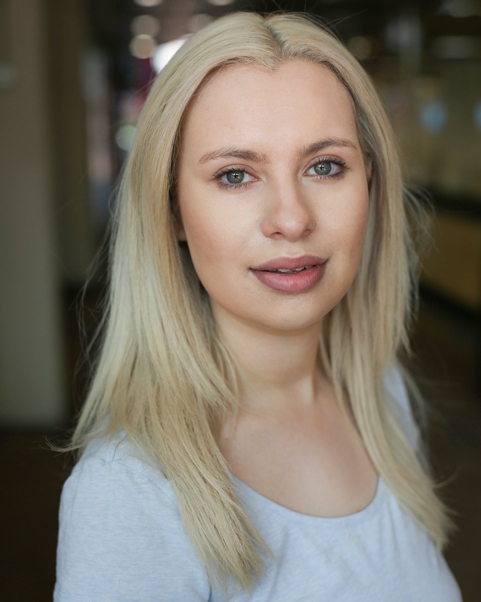 DeeBossTalent's tweet image. Absolutely stunning new Headshots for Carolina by @ChrisKeenanPics #Actress #Singer #Headshots @LadyCarolinaMae @TraceyDeeBoss @ConnieDeeBoss @RosieDeeBoss deebosstalent.com/showclient.asp…