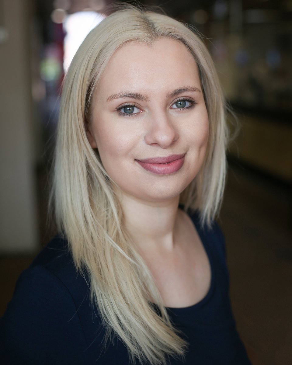 DeeBossTalent's tweet image. Absolutely stunning new Headshots for Carolina by @ChrisKeenanPics #Actress #Singer #Headshots @LadyCarolinaMae @TraceyDeeBoss @ConnieDeeBoss @RosieDeeBoss deebosstalent.com/showclient.asp…