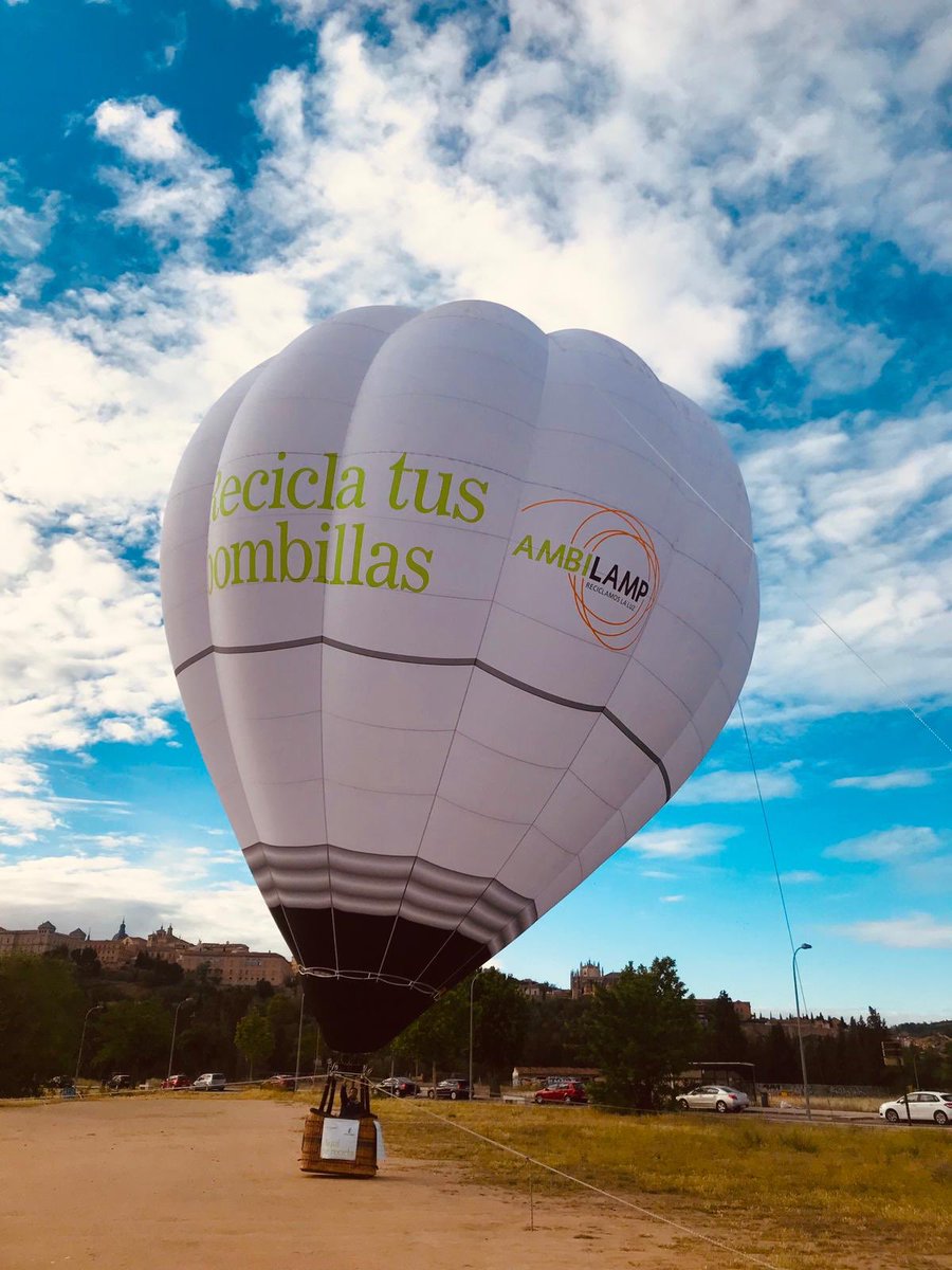 El reciclaje de “bombillas” levanta el vuelo en Toledo (Aparcamiento Santa Teresa), <a href="/ambilamp/">AMBILAMP</a> está promocionando su reciclaje por todo lo alto en esta ciudad con diferentes acciones #reciclaje #Toledo <a href="/GyG_2/">Ginfizz & Gibson</a>