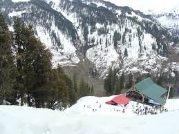 savaaricars's tweet photo. Why #Solang Valley is the land of many adventures 
Read here: https://t.co/GyGNYLvzsE
#Savaari
#TuesdayPick https://t.co/aVXtKRlrcq