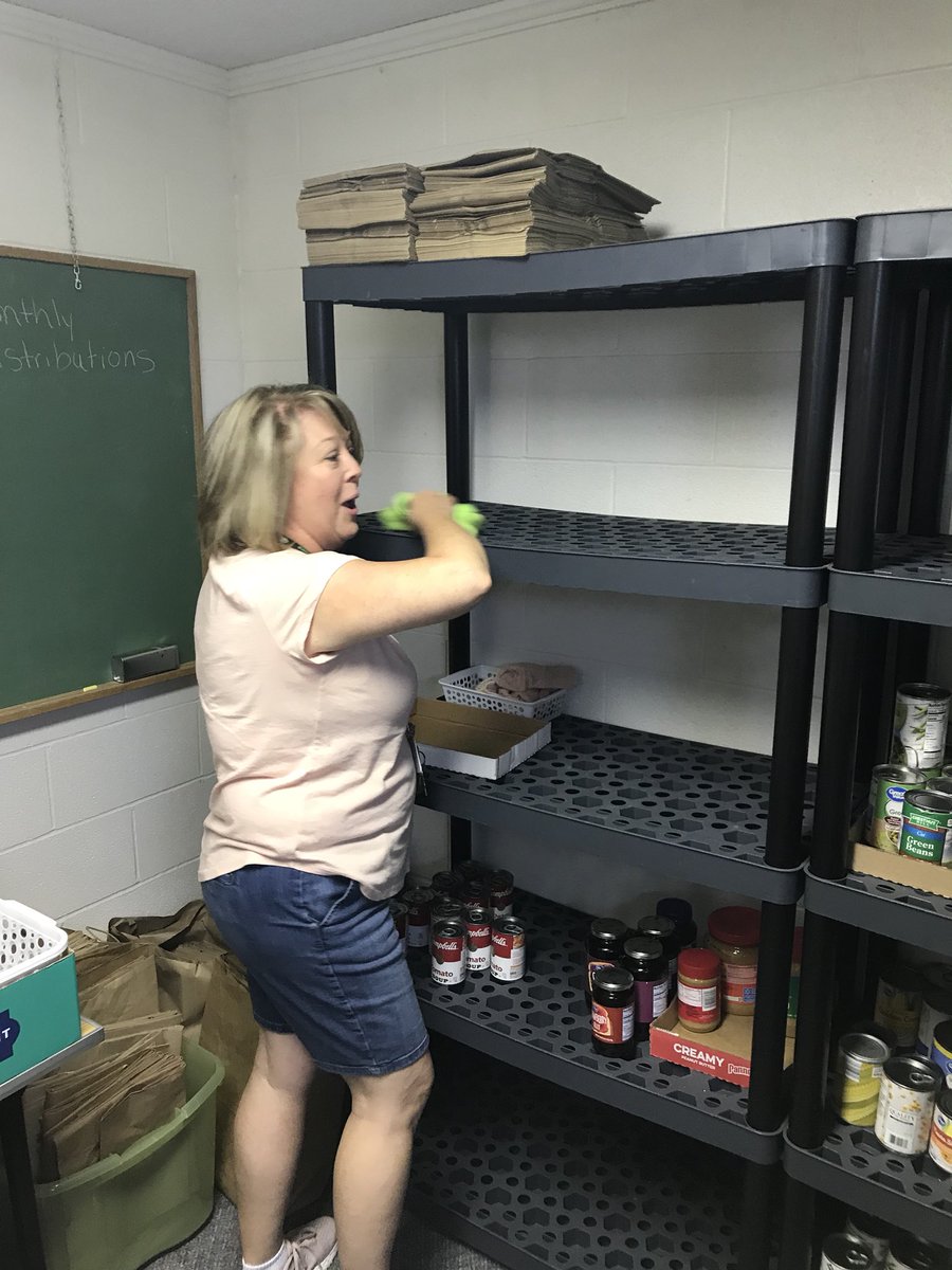 rroberts228's tweet photo. MCHS Staff is participating in a day of service! We are serving at the Buck Grove Food pantry today. #alloneallin #CultureofService @MEADECOUNTYHIGH https://t.co/aZ7W9JsGLJ