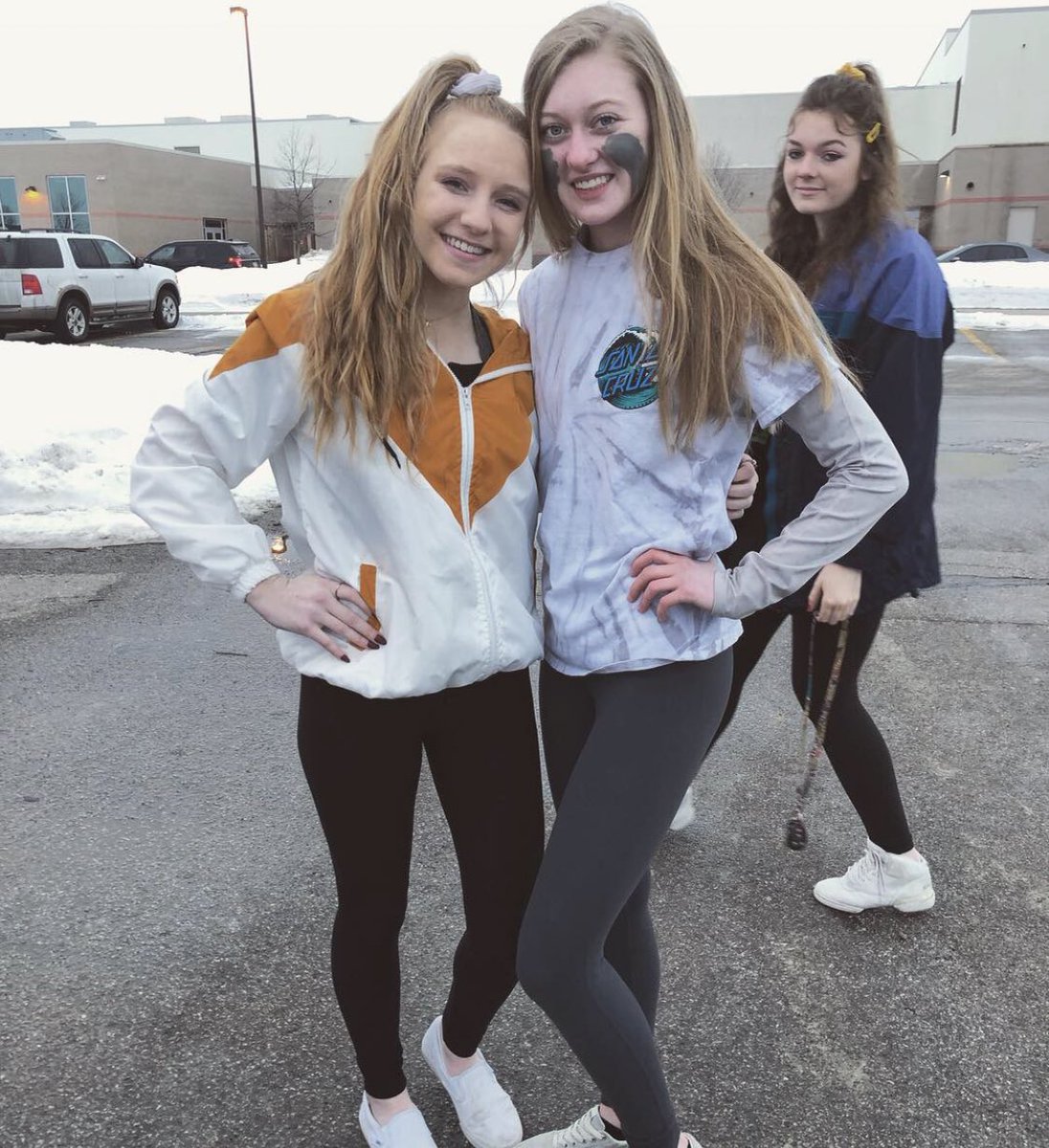 kailee_klosty's tweet photo. happy birthday boogerbear!! love you bunches, don’t party too hard💓💓 https://t.co/topVHOXqmi