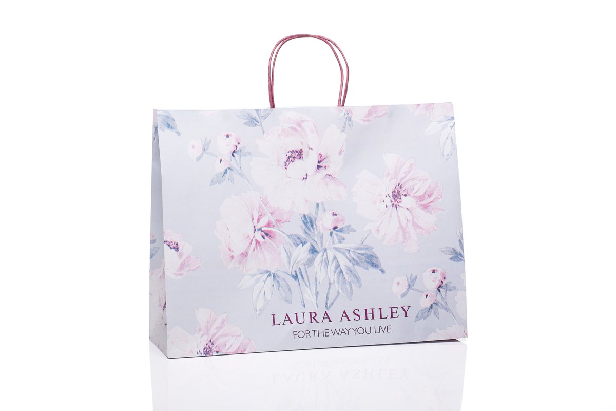 MonroLtd's tweet photo. Prints fit for #ChelseaFlowerShow2019 . #gardendesign #ChelseaFlowerShow #packagingdesign #floralprint #leafprint #grassprint #inspiration #retailpackaging. Wherever you inspiration comes from, we can carry it through to your packaging. #MonroLtd https://t.co/NTvDtXsAKA