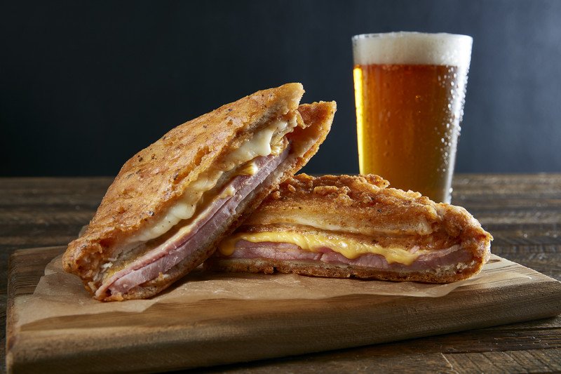 TKPrinceGeorge's tweet photo. Meet The Monte Cristo: Triple-decker sandwich with ham, turkey, American &amp; Swiss cheeses, dipped in beer batter and fried. Served with raspberry preserves for dippin'. 😋

#ColonialHeights #Dinwiddie #PrinceGeorge #Petersburg #Hopewell #Chester #RVA https://t.co/lVLRoijrh8