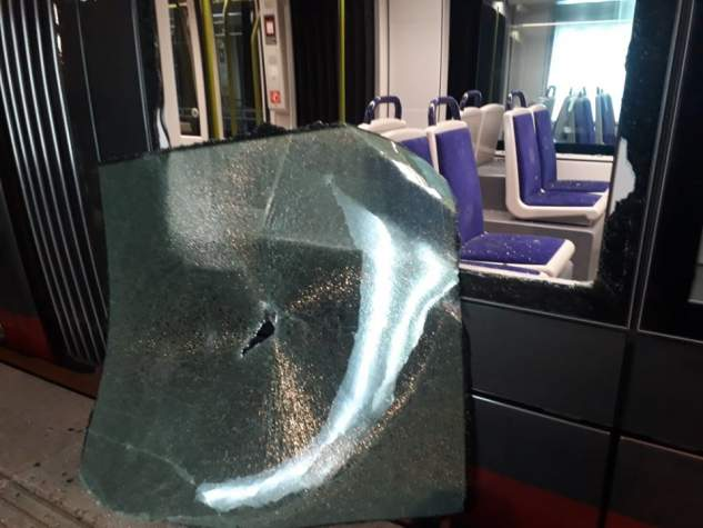 Casa_Tramway's tweet photo. La presse parle sur des actes de vandalisme sur le tramway 

Lien: https://t.co/HojRyAILTy https://t.co/23GnzkQnCs
