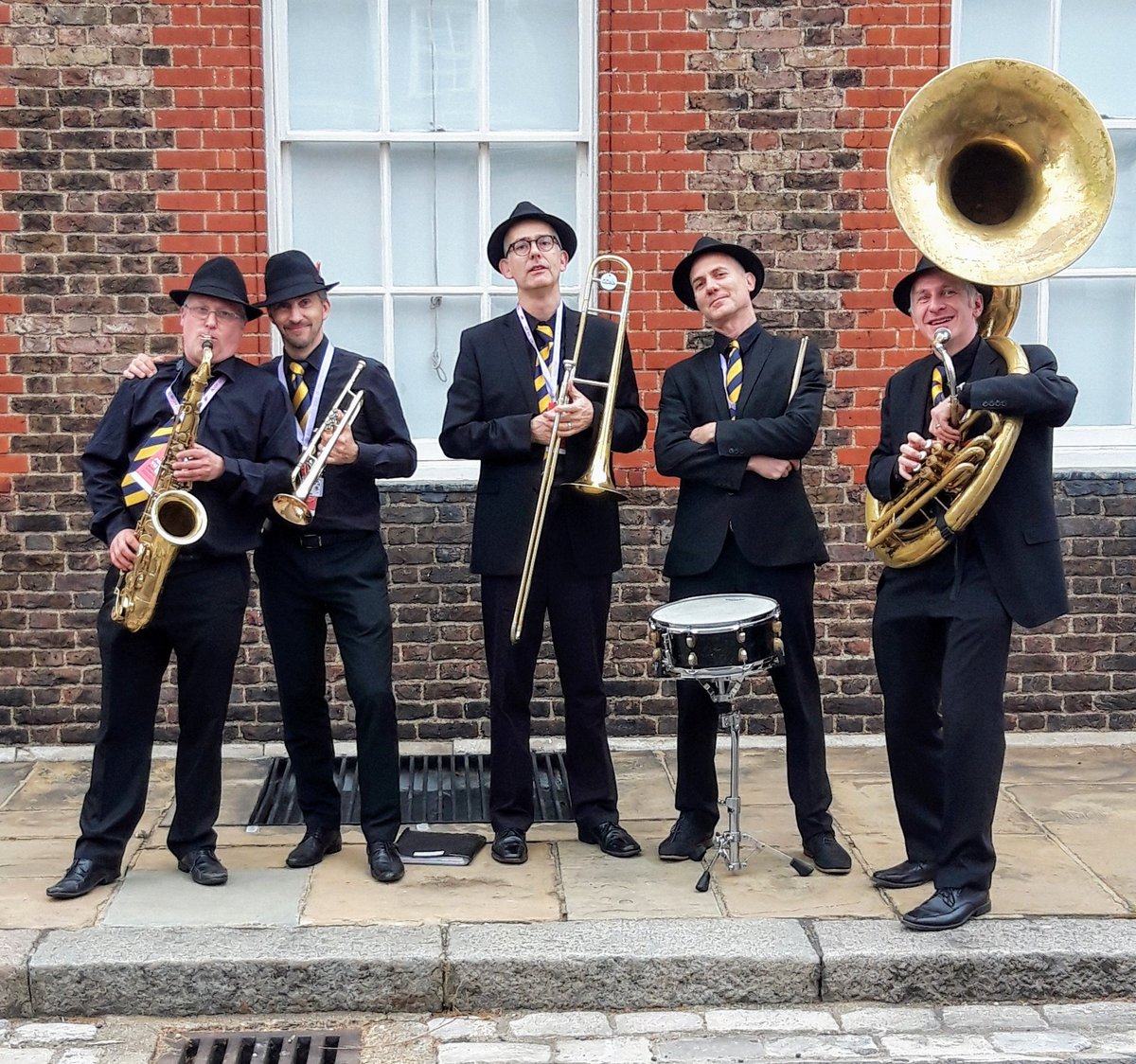 Preparing to entertain the rich and famous (and royal). A fabulous, awe inspiring display of horticulture as ever. #ChelseaFlowerShow2019