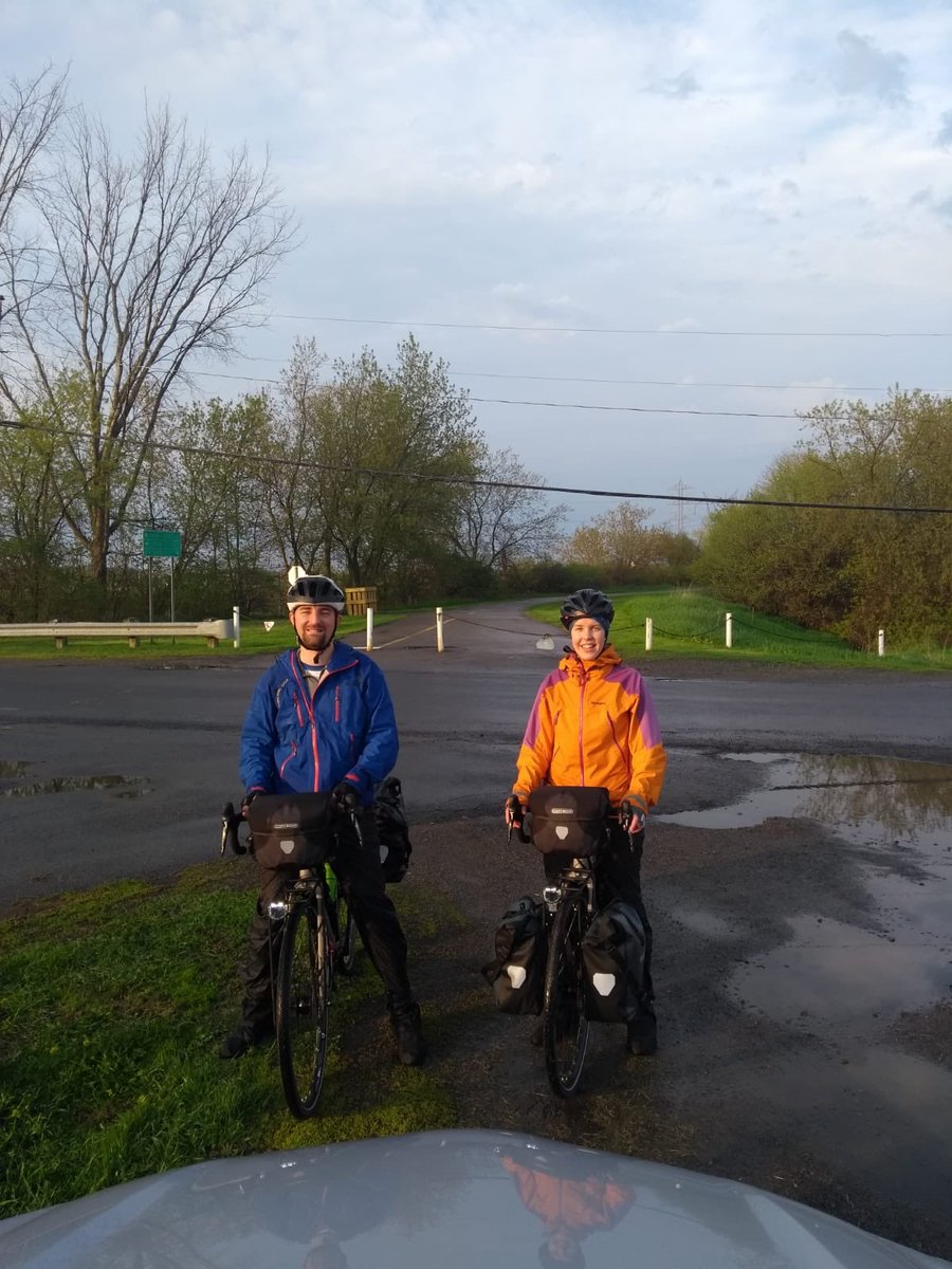 listening2trees's tweet photo. 2019/05/19 first day back on the road - with support!

„That was good crack!“
„You’ve had your tea!“

to KOA West Montréal Campground
04:15:11 riding time
13:55 - 19:45 traveling time
01:55 hrs pauses
75,6 km
17,8 km/h avg
31 km/h max
mild, cloudy, some sun, 10 min. pouring rain https://t.co/LYMRox65q5