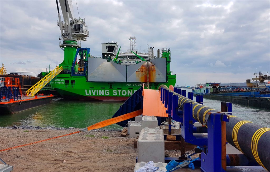 VesselFinder's tweet photo. Swan Hunter completes Modular Offshore Grid Cable Storage Load-in
https://t.co/MnKRsbI6Ul #SwanHunter #MOGproject #offshore #ModularOffshoreGrid #LivingStone #CableLayVessel https://t.co/Hl7rJ0F6aw