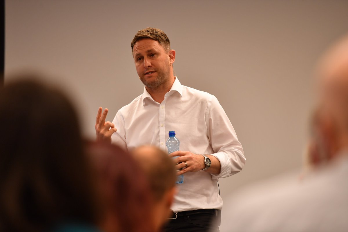 swissICT's tweet photo. «You have to engage the heart and then the head to inspire change.» @LiquidThinker has been inspiring here at #lasx. #LeanAgileScrum #lean #scrum #lean https://t.co/5vmvHdy6p2