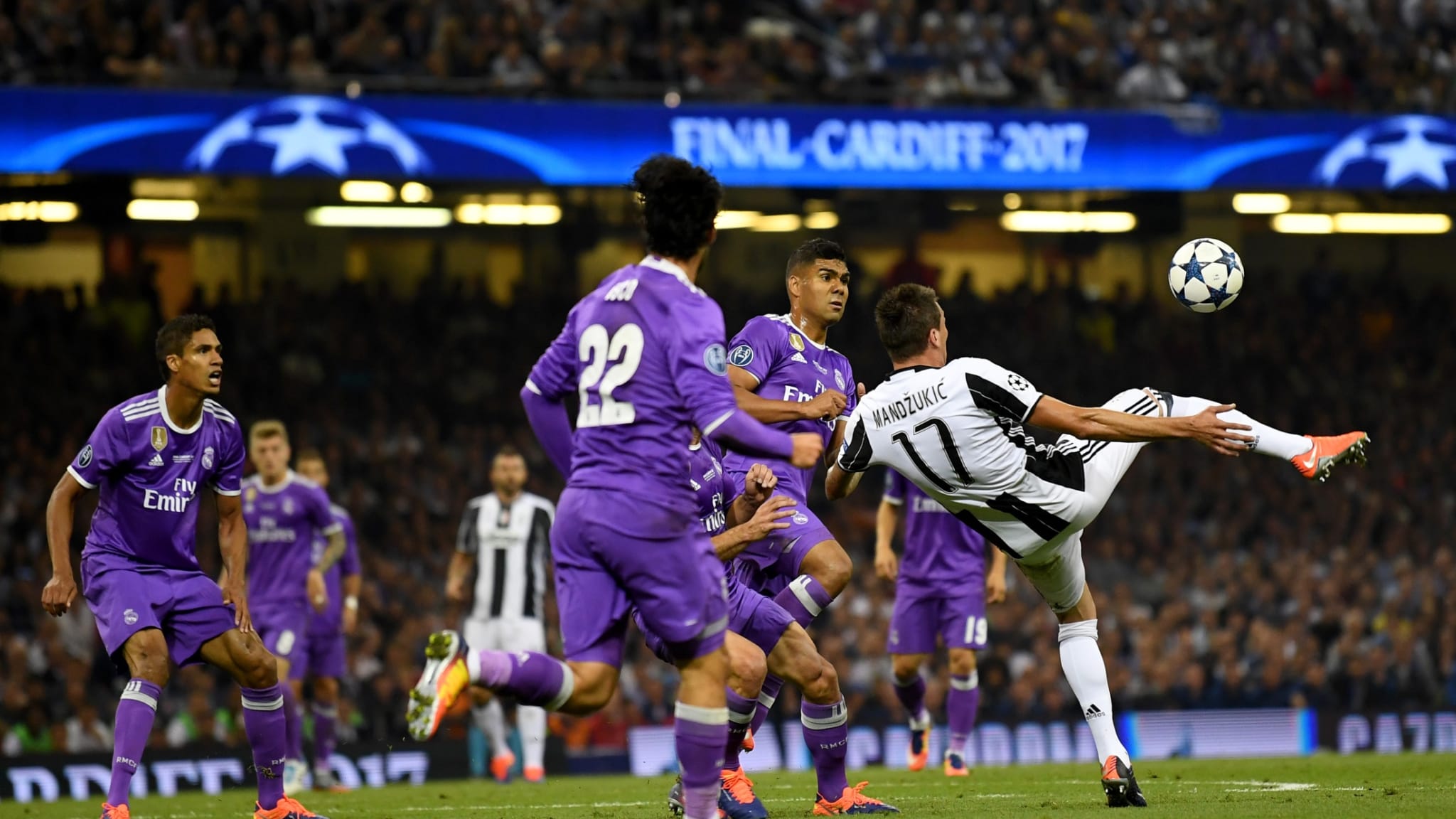 Happy Birthday, Mario Mandzukic! 

Remember this Overhead kick in the finals? 