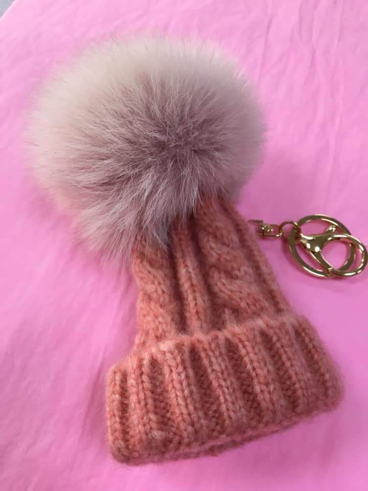 RubyLaLa4's tweet image. One happy and very cute, Ruby La La customer. Agent K loving his new bobble hat...well actually keyring! Thinking outside the box at Ruby La La!! 😍 😍 🐾 🐾
.
#dogfashion #puppy #puppyfashion