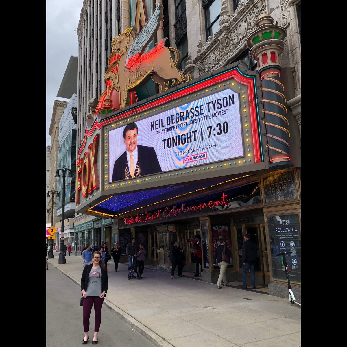 amullins514's tweet photo. Thank you for coming to #Detroit @neiltyson! 🤩 #keeplookingup https://t.co/Ewm4MUKe8V