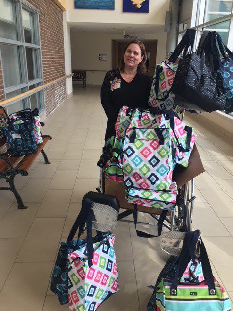 HNHB_Cancer's tweet photo. Check out these fun totes donated by thirty-one for the Oct. 25 Life After Breast Cancer Conference in #HamOnt presented by the JCC. Register by calling 905-575-6398. @HamHealthSci @HHS_Staff #myHHS https://t.co/k7ED4zXfoG