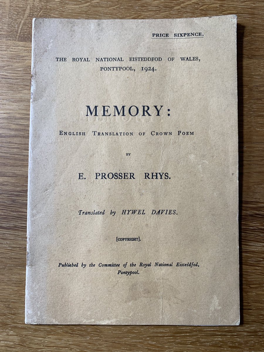 CantreBreiniol's tweet photo. Pleased to acquire this. Didn’t realise this 1924 queer poem was felt so important for it to be translated into English by the National Eisteddfod itself. Or did they always translate Crown-winning poems then? #Atgof #Memory #ProsserRhys 🏴 https://t.co/3E1qiLLPg2