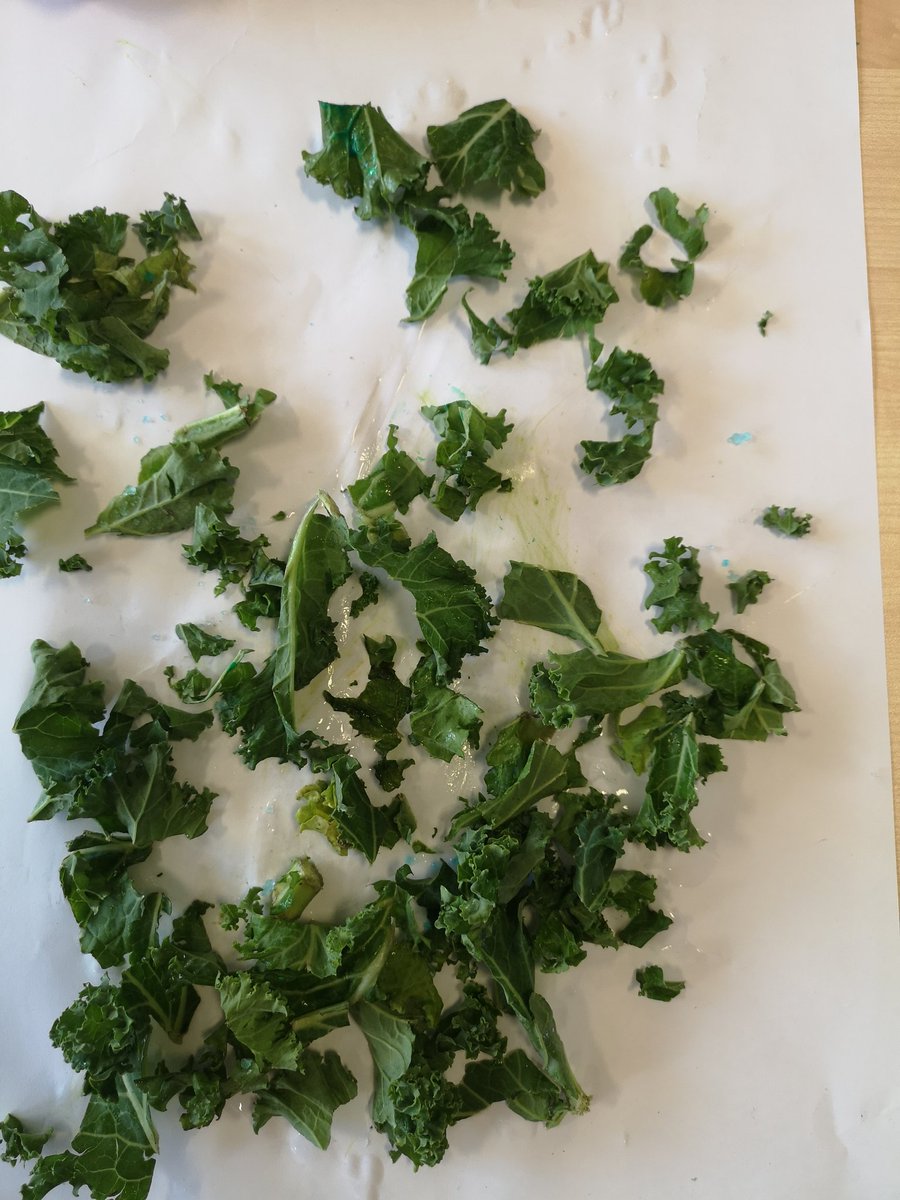 BeccaAMGrant's tweet photo. Today we have been investigating what happens when you squeeze kale to make marks, and using asparagus as a painting tool. It was messy, fun and there were lots of good questions! #SLD #CLDD #engagement (re-posted to correct the typo!) https://t.co/aQUQnA9RJ1
