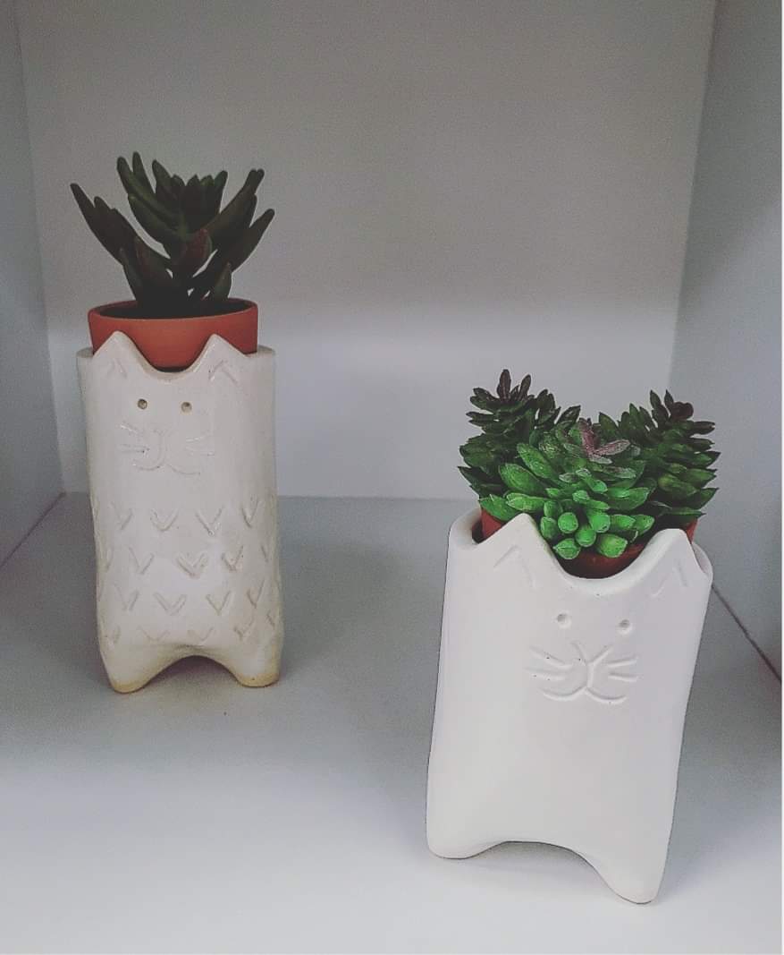 Such cute little #planters by Katherine Matwiyiw member of #TexturesCraftworks would be a great #teachersgift! 
We're open daily @LockeStShops #HamOnt #loveLocke #pgi #LockeStreet #ILoveLocke #handmade #artisan