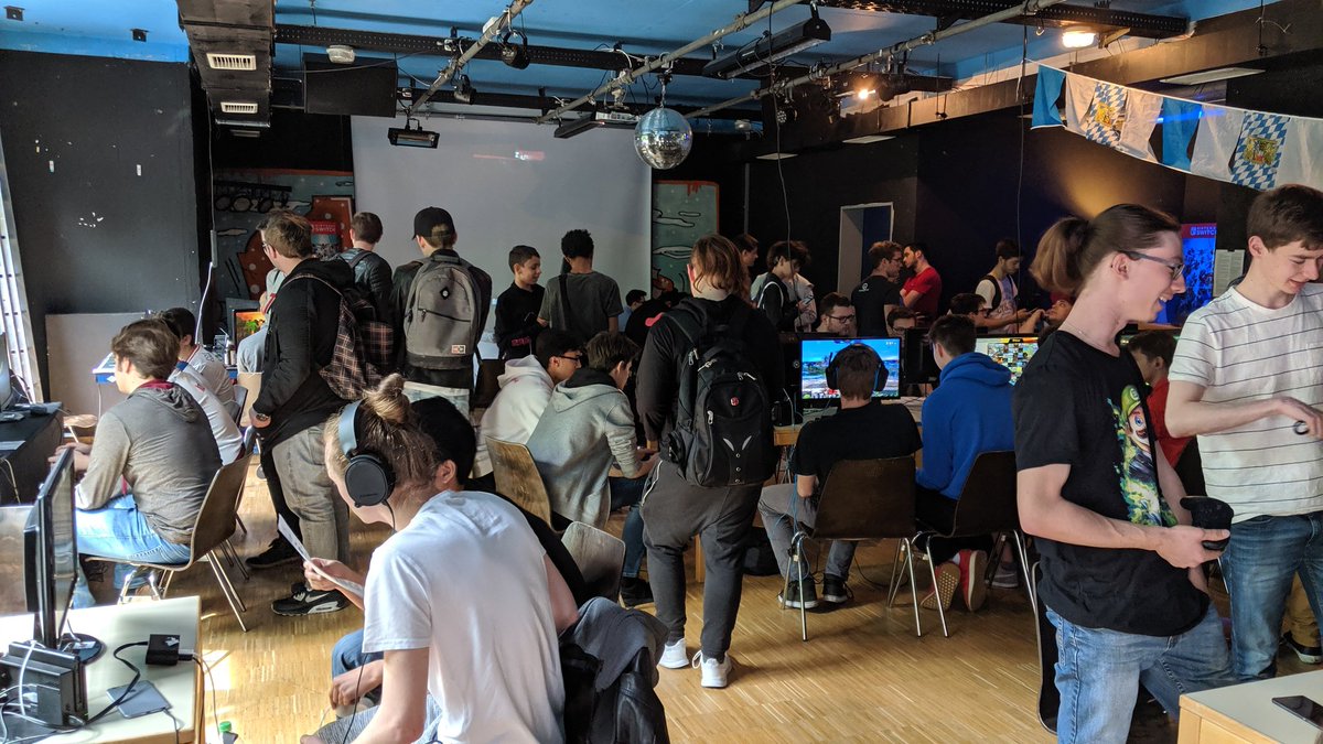 SHOEGAZEssb's tweet photo. Some more impressions of #MSA5 https://t.co/dAFbkZ5Q9B