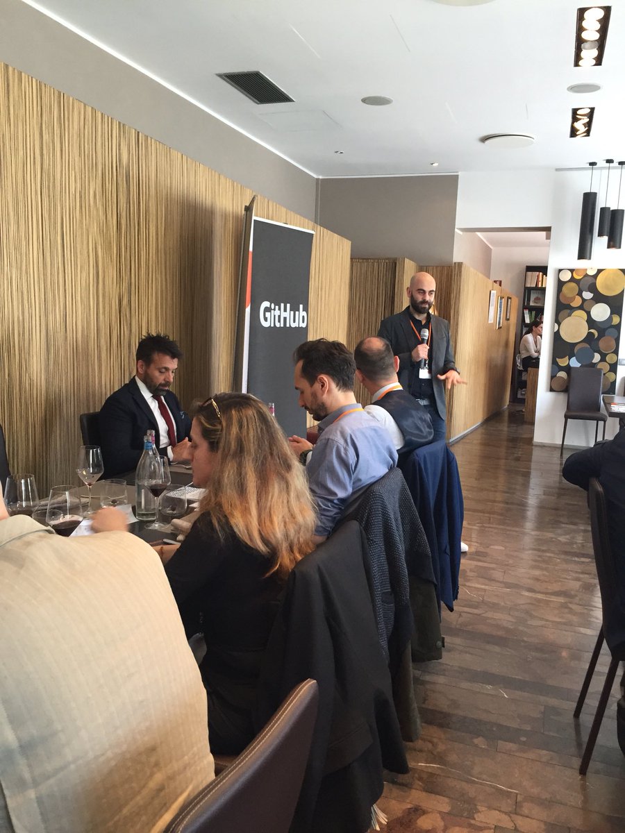 kiratech's tweet photo. Come reimmaginare i processi di comunicazione aziendali, e in particolare dei team IT, implementando una #collaborazione trasparente e in ottica #DevOps con @github #enterprise? Ce lo spiega Pierluigi Cau a #ChefOps #Milano https://t.co/XthBlHqpRs