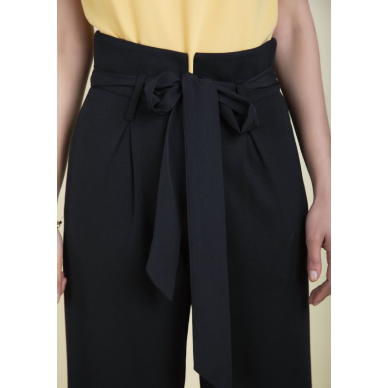 Black Wide-Leg Pant with Satin Belt at Rs 2550/- 
.
Limited Time Offer
.
#shopnow #summersale #springsummer #workwear #9to9essentials #newarrrivals #addtocart #instagood #instafashion #shopping #shesgoingplaces #workhustle #blackpants #tailoryourstyle #runwayinstore