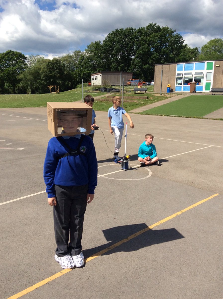 hddpyear4's tweet photo. Some of our astronauts pre-launch. https://t.co/znGuDPe5dd