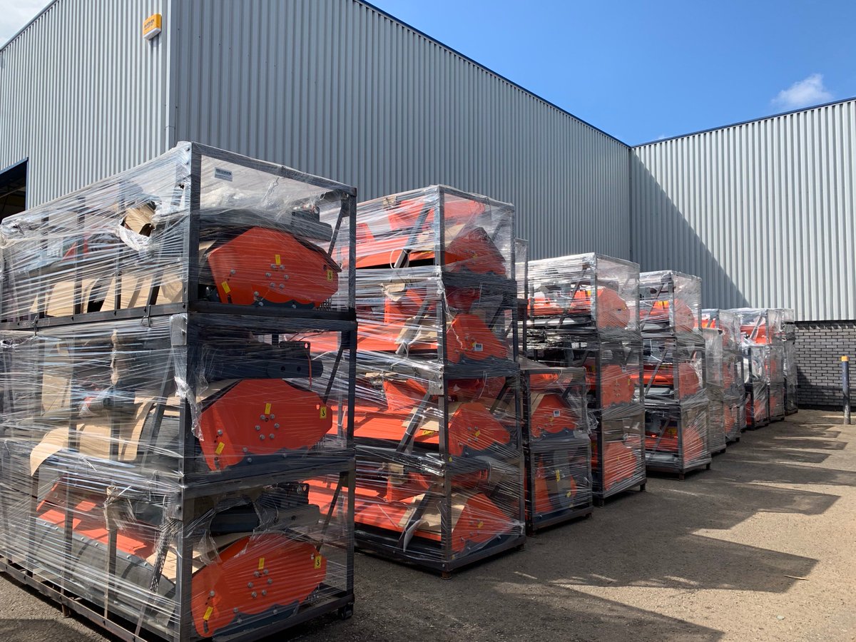 MASSIVE delivery of PTO flail mowers arrived just in time for the season! Don't miss out 😁 bucketwarehouse.com/tractor-pto---…