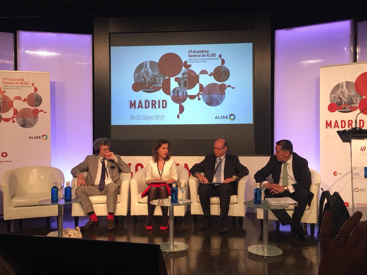 ICOgob's tweet photo. Comenzamos el #workshop de la #49AsambleaGeneral @_ALIDE_ moderado por Blanca Navarro, Directora de Estrategia y Evaluación de @ICOgob sobre los modelos de negocio de los bancos nacionales de promoción ante los retos de la #economía global https://t.co/DuFfFJ2izV