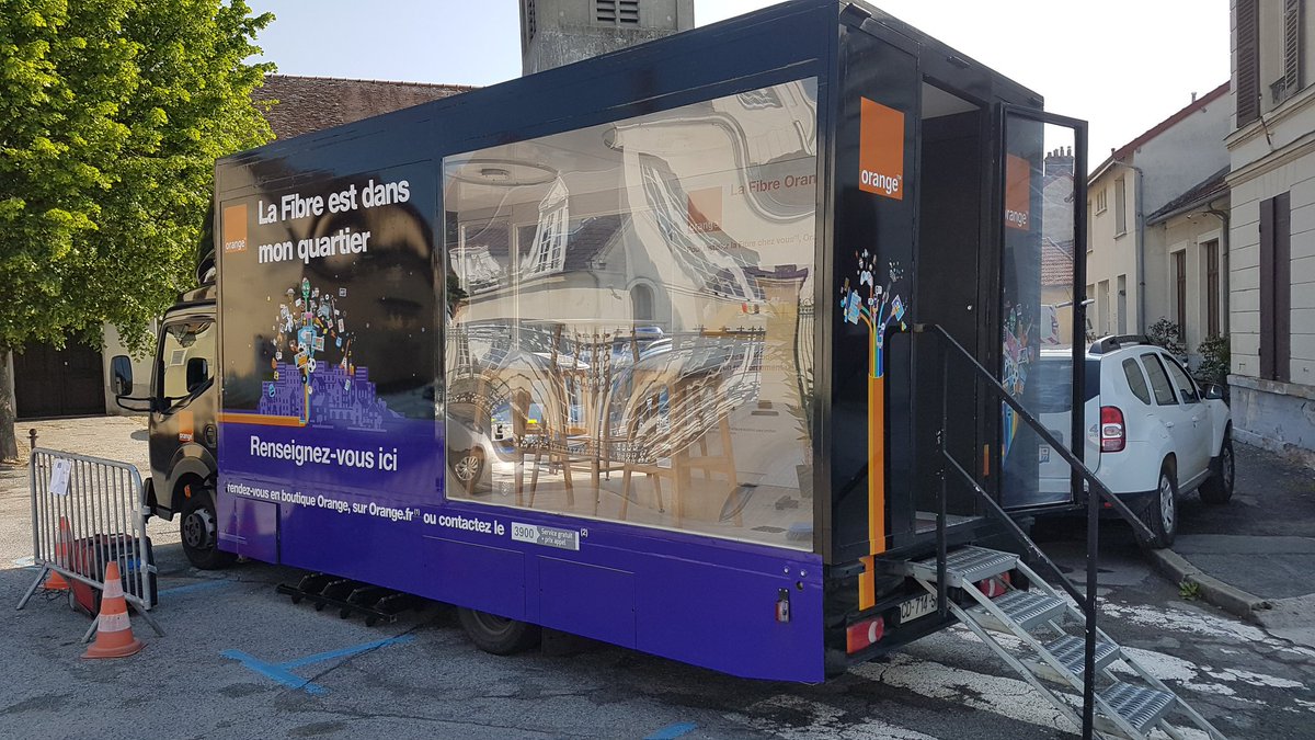 Aujourd'hui, le Fiber Truck Orange est présent à  Saint Germain sur Morin, pour présenter la Fibre .#orangeIDF