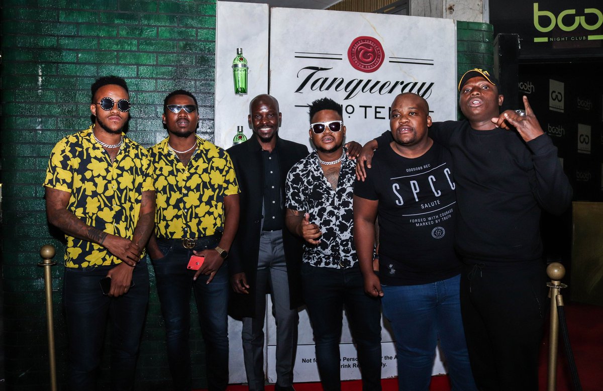 CharlieComms_'s tweet photo. #takemebacktuesday to last week @boothsandton with @Dbnnytkaybee @DbnNyts @dbnnytchoco @dbnnytcebo Izinja πΊπ₯π₯ - Be sure to get there album #gqomuser available on all digital platforms π²π»π» https://t.co/rlnz3HvtJm