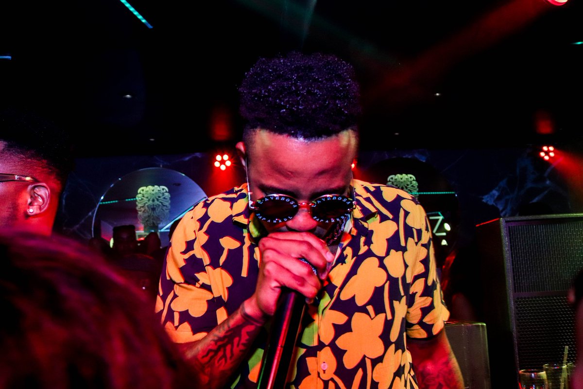 CharlieComms_'s tweet photo. #takemebacktuesday to last week @boothsandton with @Dbnnytkaybee @DbnNyts @dbnnytchoco @dbnnytcebo Izinja πΊπ₯π₯ - Be sure to get there album #gqomuser available on all digital platforms π²π»π» https://t.co/rlnz3HvtJm