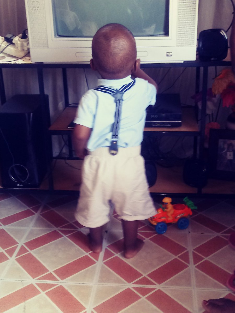Sefako_Boipelo's tweet photo. @Game_Stores How i wish to win this tv for my mom because hers was hit by a lightning its been 2 months without her watching news and her favourite soapies fongers crossed for mommy #GoPinkPayless #GameBDay @Orori110717 @BONNIE_SEF https://t.co/6AcqHDjni6