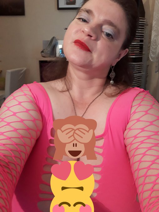 Jetzt live im Chat bei @zuhausecom Schau doch. Komm in mein Chat und lass uns Spa&szlig; haben. Kiss MollyMaria<a class="tags" target="_blank" title="On Twitter" href="/?out=eyJ0eXAiOiJKV1QiLCJhbGciOiJIUzUxMiJ9.eyJpYXQiOjE3MjYwOTI4MzgsImlzcyI6InR3cG9ybnN0YXJzLmNvbSIsIm5iZiI6MTcyNjA5MjgzOCwiZXhwIjoxNzU3NjI4ODM4LCJyZWRpcmVjdF91cmwiOiJodHRwczovL3R3aXR0ZXIuY29tL3p1aGF1c2Vjb20ifQ.JhCvbo4xnUYrn9ZloqlehTivV4POkLEu7wU1AiTZEEx2x3p51J-aQDDoLc0zx0aJD8Wj8Zo_6xrRvP59FlYFpw">@zuhausecom</a><a href="/tag/girl"class="tags"><span>#girl</span></a><a href="/tag/webcam"class="tags"><span>#webcam</span></a><a href="/tag/molly"class="tags"><span>#molly</span></a><a href="/tag/camgirl"class="tags"><span>#camgirl</span></a><a href="/tag/milf"class="tags"><span>#milf</span></a><a href="/tag/br%C3%BCste"class="tags"><span>#br&uuml;ste</span></a><a href="/tag/fetisch"class="tags"><span>#fetisch</span></a>