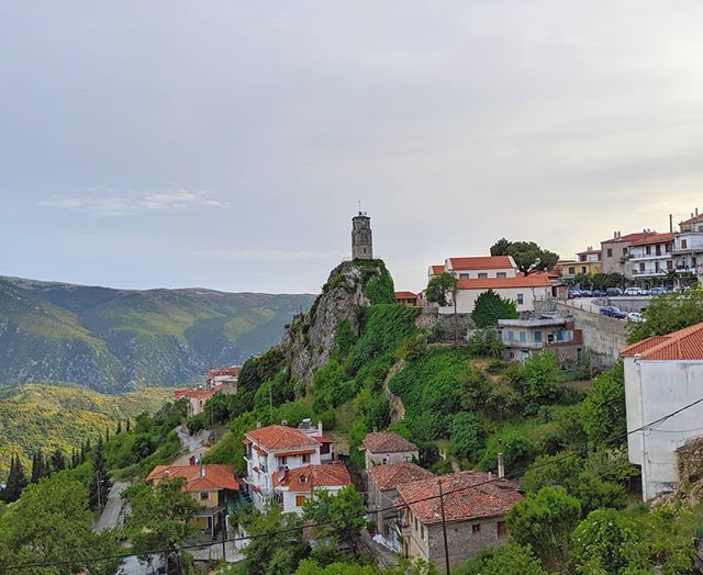 AskChefDennis's tweet photo. It's another beautiful day in #greece🇬🇷 traveling with #gocollette 
We loved the little town of Arachova!
.
#visitgreece #traveltuesday #arachova #greeksummer #greekholidays #travelingreece #guidedbycollette #traveltheglobe #chefdennistravels #mytravelst… https://t.co/yYMfb9XQdB https://t.co/G9Zc9lVYIs