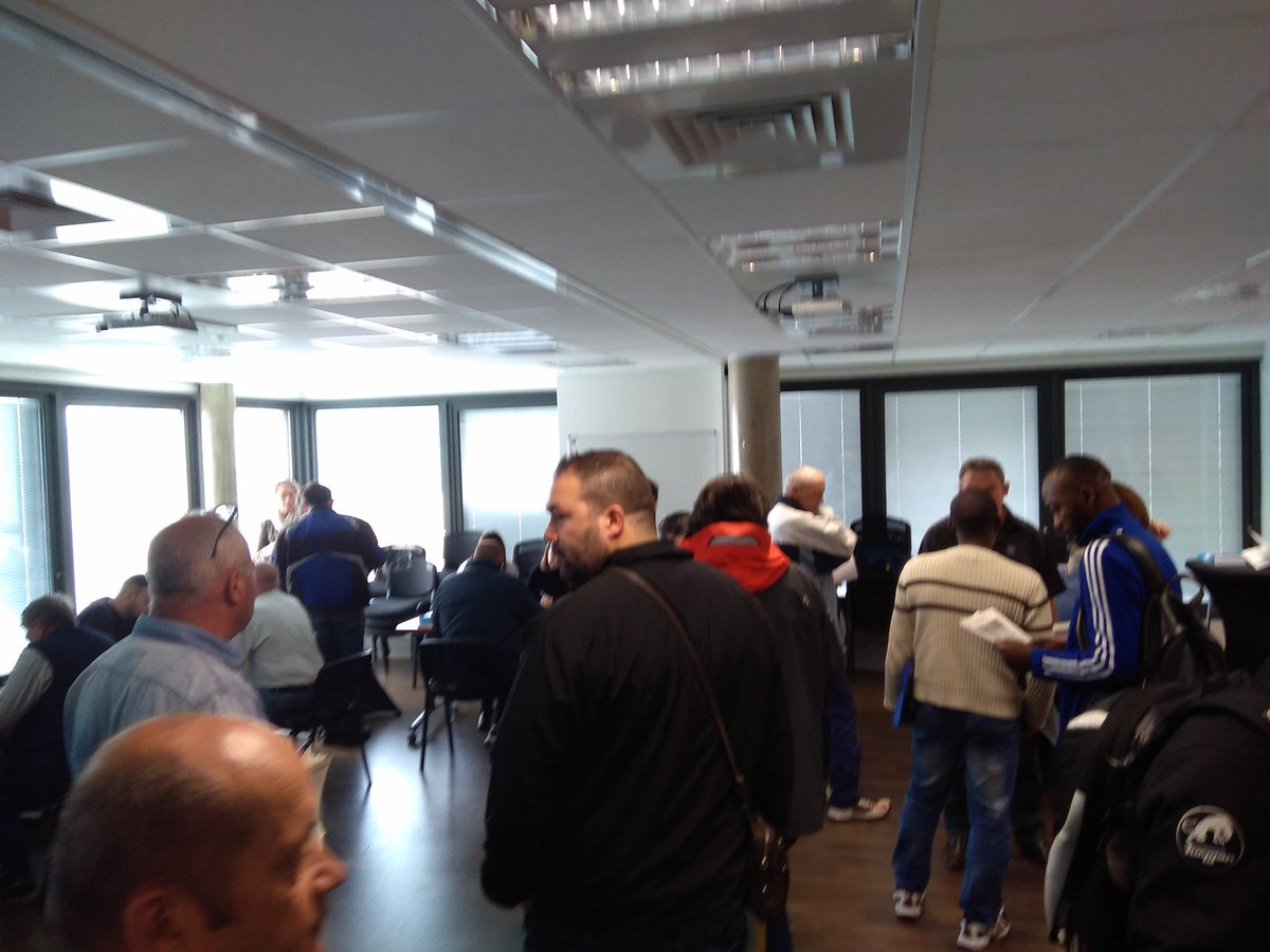 Ctanguy72's tweet photo. Job Dating transport routier  au Pôle Emploi le Mans Gare , employeurs,recruteurs, agences de travail temporaire et organismes de formation  se rencontrent pour une future collaboration #VersUnMétier https://t.co/4uTmhwVV2J