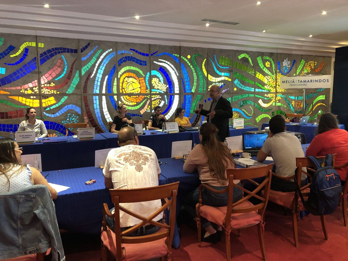 #NovedadesICT Jaime Chaves comienza con sus clases de Dirección de Personas en #ICTurismo2019 #GranCanaria
