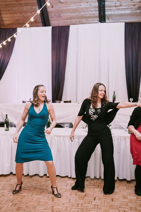 darling_events's tweet photo. Hope you're feeling this groovy after the long weekend! 
If you want to enjoy your wedding reception as much as these ladies did, be sure you have a wedding coordinator to support you in all the behind-the-scenes details. It's not too late to reach out for 2019! #kwawesome https://t.co/dgVe7GukQW