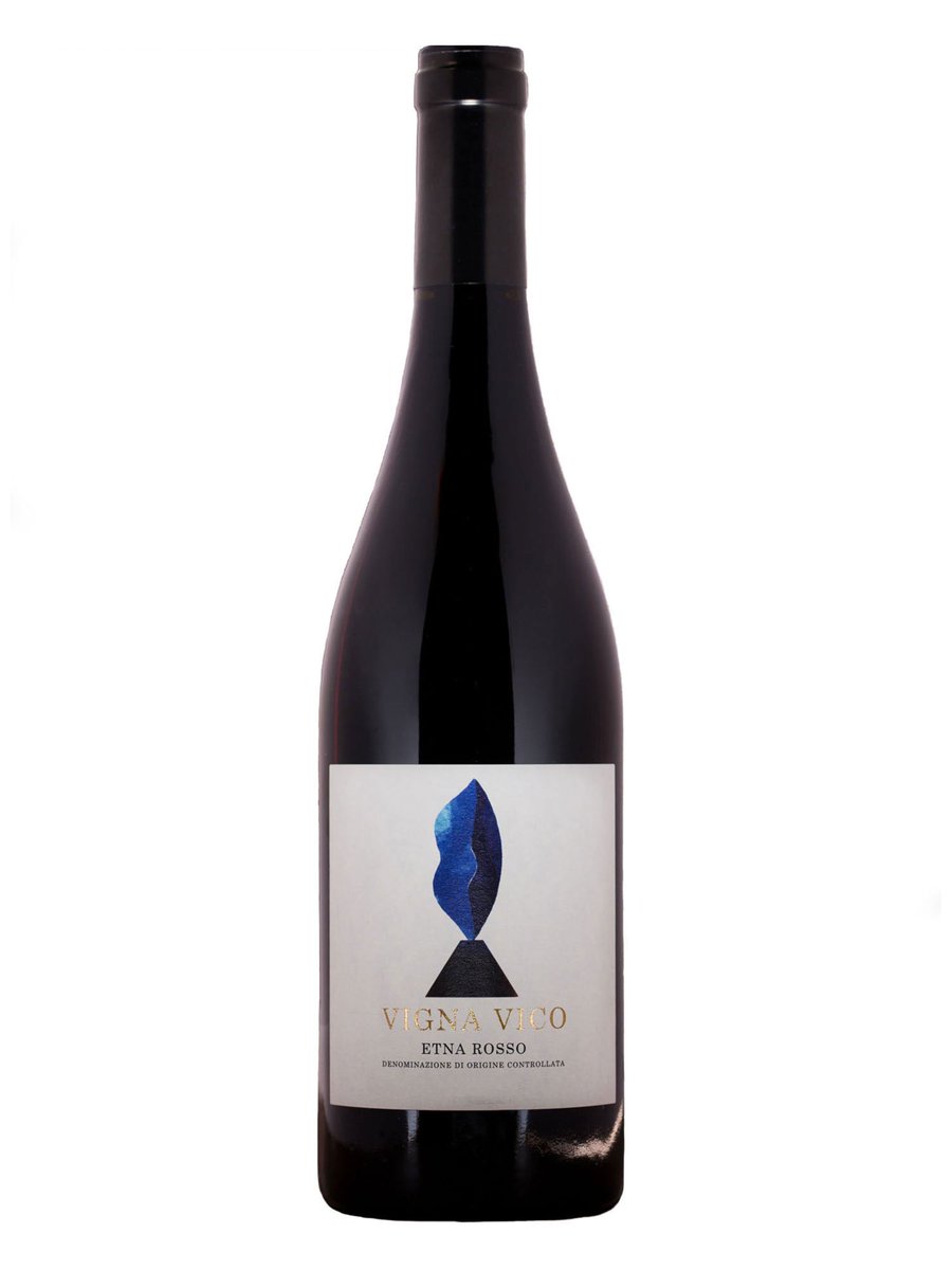 WineNewsIt's tweet photo. A #pranzo l’#Etna Rosso Vigna Vico 2015 #TenuteBosco esplosivo al naso tra sentori di violetta, pesca e macchia mediterranea. Il sorso è fresco, ampio e succoso, ben avvolto in una setosa trama tannica, https://t.co/q54TlCRrKP https://t.co/7Kf9gk3V7A
