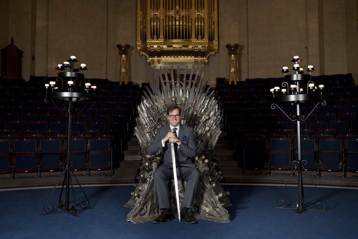 UGLE_GrandLodge's tweet photo. David of the House Staples, the 1st of His Name, CEO of UGLE, Leader of the 9 Departments &amp; Protector of ill patients, Lord of @FreemasonsHall, Khal of Cambridgeshire, the sometimes (sun)burnt, Wearer of Chains and Father of his daughter... 

#GameofThrones #Freemasons https://t.co/8p1MAofs95