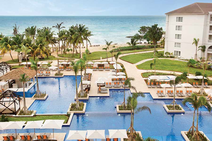 ExqIndulgence's tweet photo. Are you dreaming of that perfect, all-inclusive holiday?

With everything paid for up-front, it's much easier to simply relax and indulge in all the fine details a resort has to offer.

https://t.co/I8YTaJrC4w https://t.co/jHZp3ZkKS5