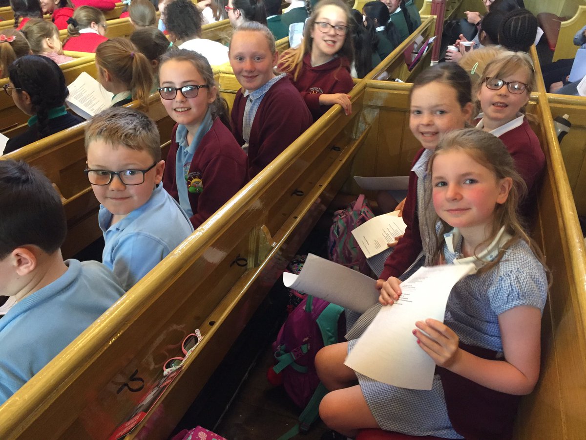 LlansannorPS's tweet image. Arrived at our regional rehearsals for 1000 voices. We are very excited to get singing! @hybupoblifanc #hittherightnote