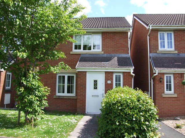 HuxtableEstates's tweet image. Choose how you sell your property from £450.
Huxtable Estates are pleased to present this redecorated modern two bedroom property in the popular area of Abbottsmoor Port Talbot for sale at £119,995.