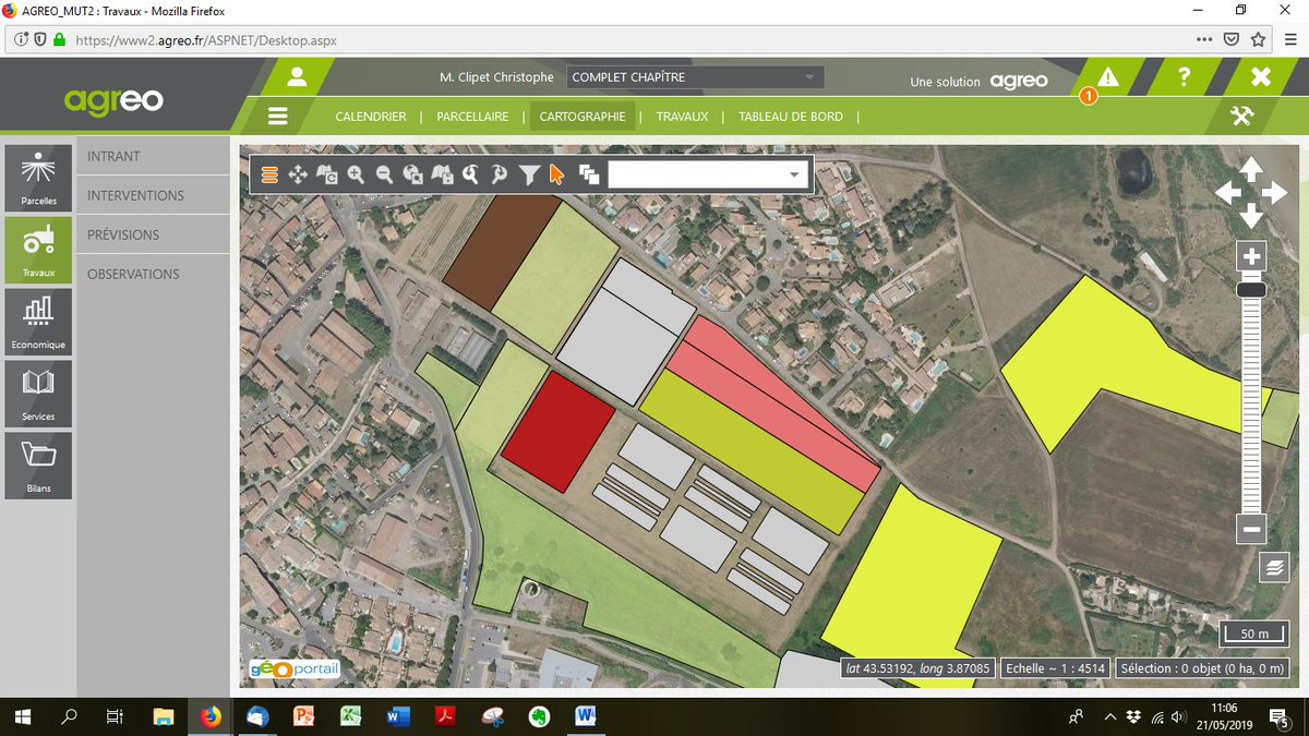 MasNumerique's tweet photo. Détourrage des #parcelles de #vignes avec un #GPS externe pour travailler avec les surfaces exactes. Merci Permagro pour les conseils ! Demain des données récupérées directement lors de la #plantation ? https://t.co/8Gia6AywKz